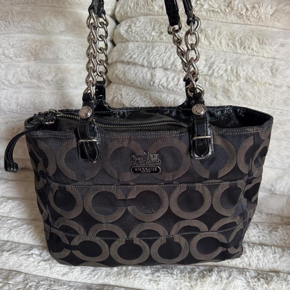 Coach vintage shoulder bag great